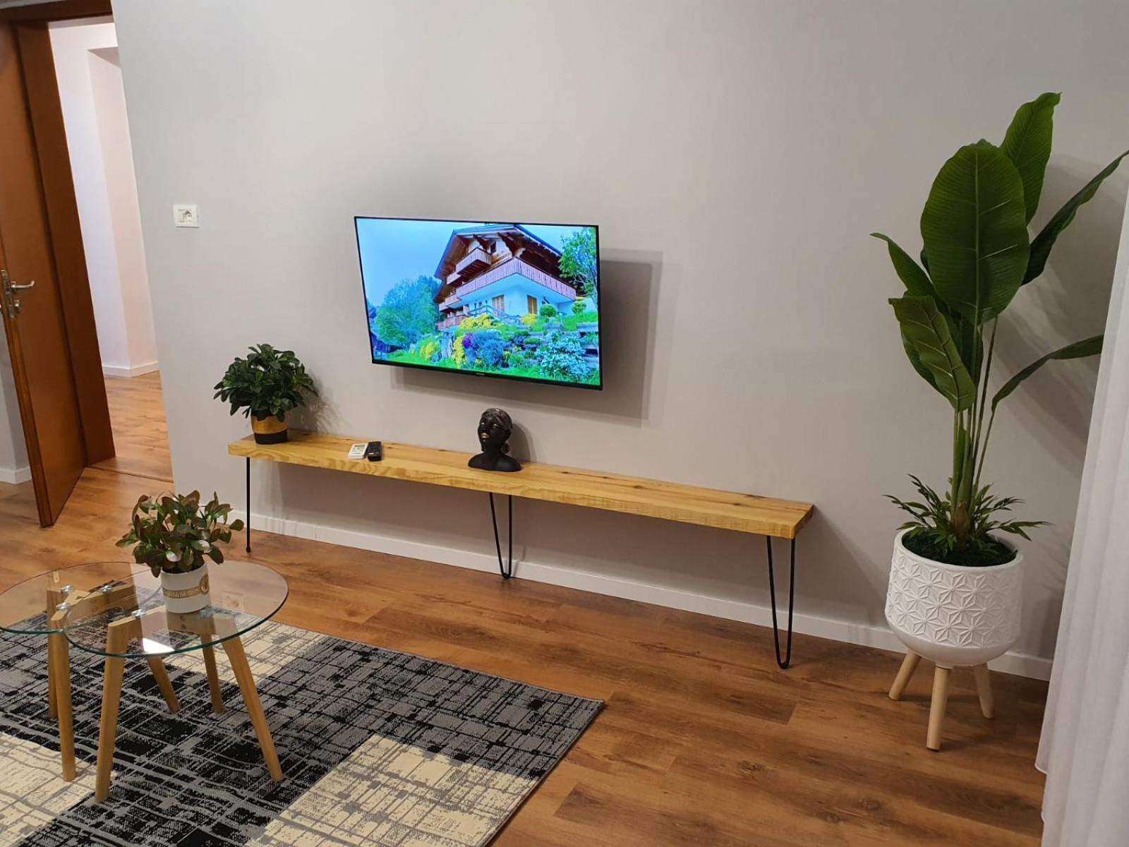 Center Of Tirana Enes'S Apartments ภายนอก รูปภาพ